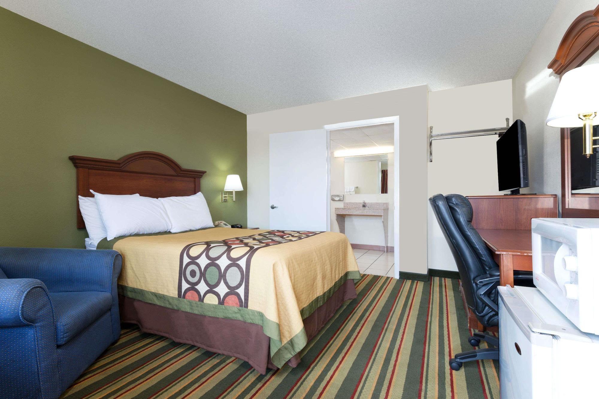 Baymont By Wyndham Troy Hotel Exterior foto